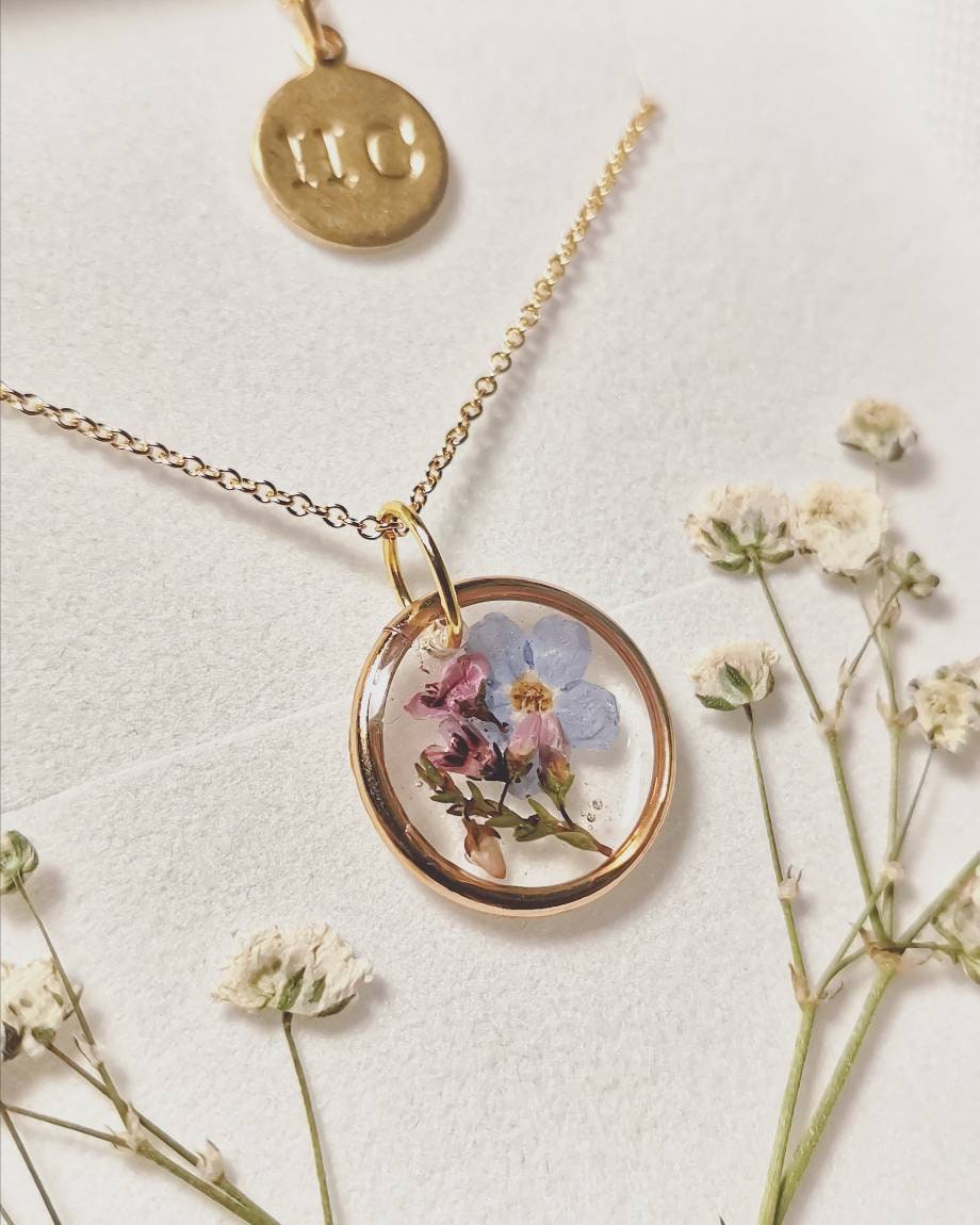 Personalised Forget me not, Heather real pressed flower dainty minimalist circle 16mm gold plated pendant necklace on 14k gold fill chain.