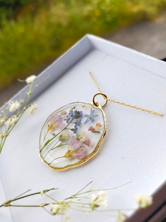 Wild flower, forget me not,  botanical terrarium pendant necklace on a 20in gold plated or 14k gold filled chain. Organic, large circle.