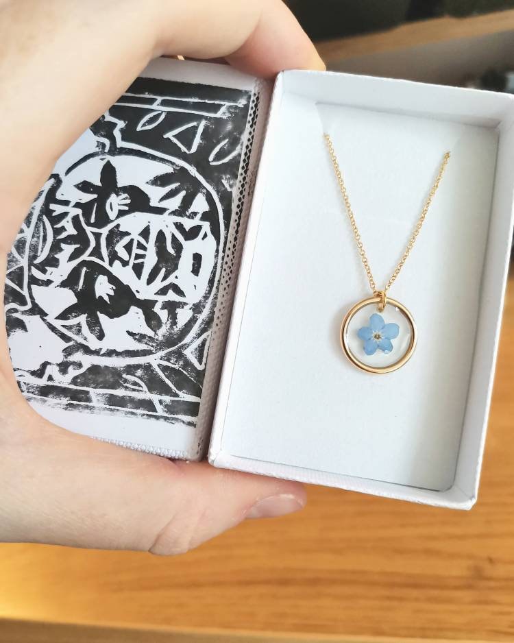 Dainty Real forget me not  flower minimalist circle 16mm gold plated pendant necklace on 14k gold fill chain, handmade in Yorkshire.