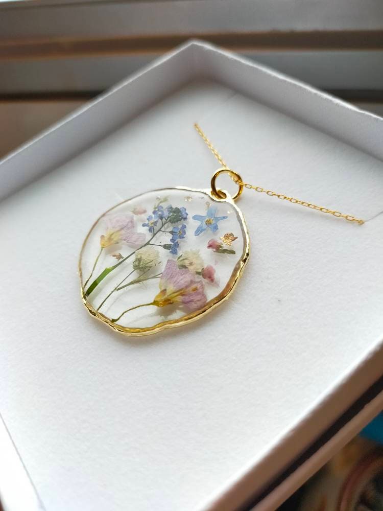Wild flower, forget me not,  botanical terrarium pendant necklace on a 20in gold plated or 14k gold filled chain. Organic, large circle.