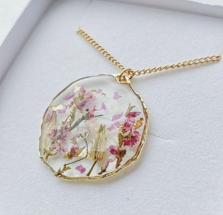 North Yorkshire Heather flower botanical terrarium pendant necklace on a 20in gold plated or 14k gold filled chain. Organic, large circle.