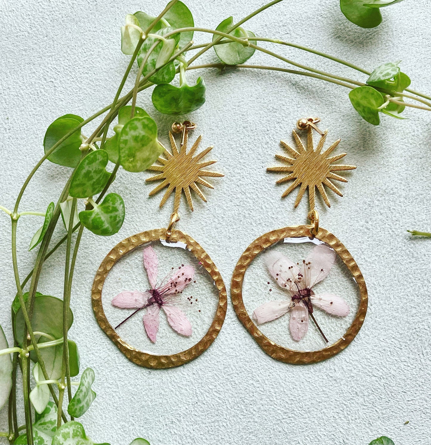 Real brass and real pressed flower spring blossom, Sakura resin earrings, eco friendly gift idea, plant lover, real pressed flowers, boho