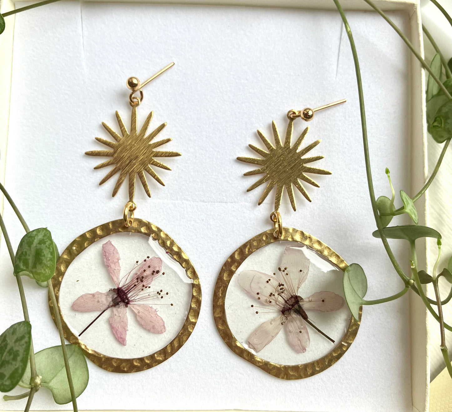 Real brass and real pressed flower spring blossom, Sakura resin earrings, eco friendly gift idea, plant lover, real pressed flowers, boho