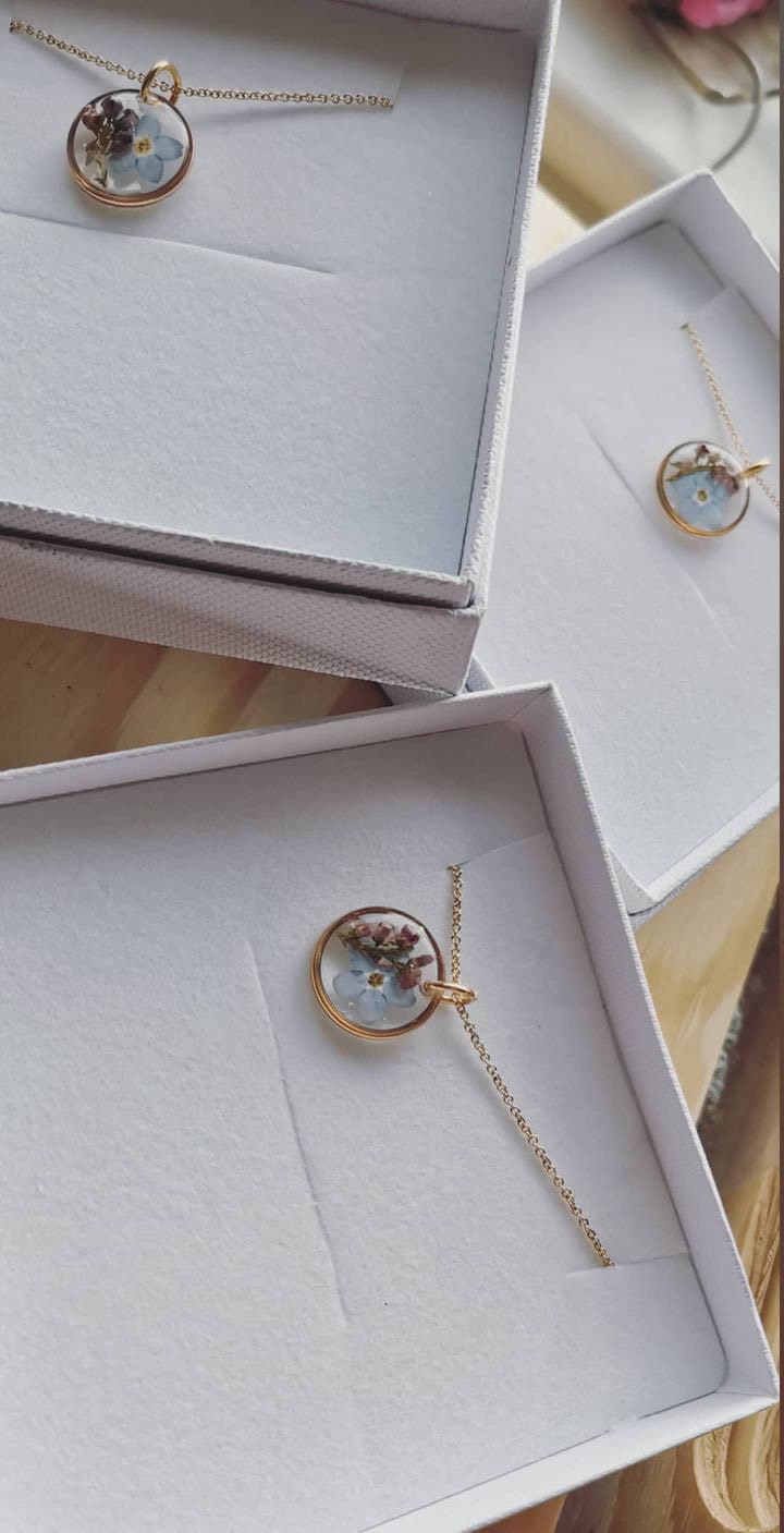 Personalised Forget me not, Heather real pressed flower dainty minimalist circle 16mm gold plated pendant necklace on 14k gold fill chain.