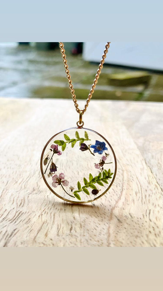 Personalised tiny real pressed flowers, alyssum, moss, resin necklace on gold plated or 14k gold filled chain. Christmas gift, wishes new.